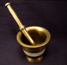 Ancien Mortier et Pilon en