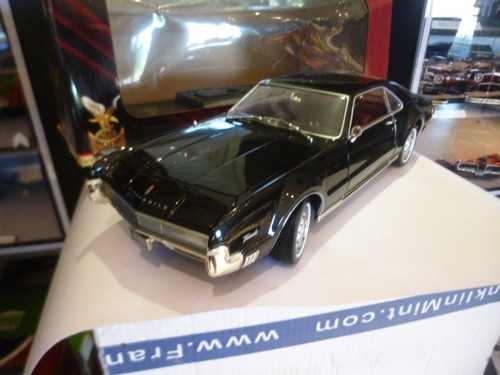 Oldsmobile tornado 1966 - tornado, road