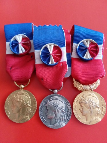 Lot médailles honneur - de, 3