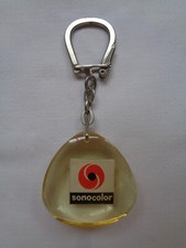 ANCIEN PORTE CLE RESINE