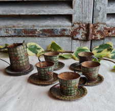 ANCIENNE DINETTE EN TOLE JOUET