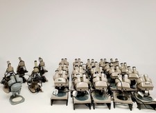 19 X Jumelles Vickers, 4 X Monoculaire Vickers, 1 X Microscope Watson Barnet Lot