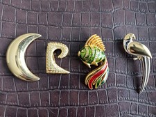 BIJOUX 4 BELLES BROCHES CREATEURS RIBESROSSO PIERRE CARDIN L'OREAL AGATHA