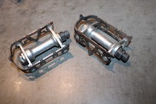 pédales atom 600 1976   (no