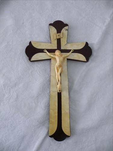 Tres ancien crucifix bois - tres,