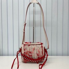 Excellent ALEXANDER McQUEEN