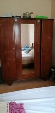 armoire ancienne bois 2 porte et une mirroir