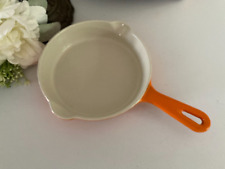 924⚜️ Ancienne Petite Poêle Cousances en Fonte Émaillée Orange Double Becs