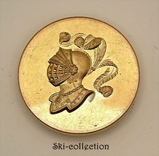 Bouton de Livrée, Heaume des