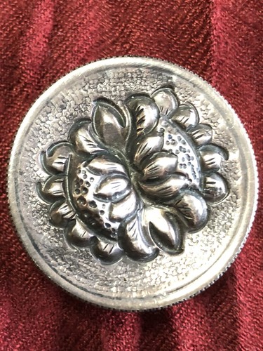 Jolie ancienne boîte - ancienne, à