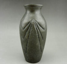 Vase en étain martelé René Delavan Art déco vers 1930 signé R.Delavan H 16.7CM