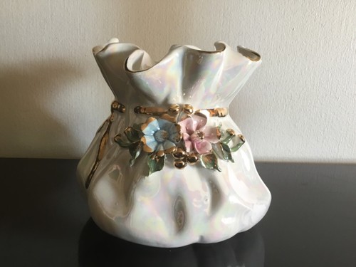 Vase forme bourse - , en