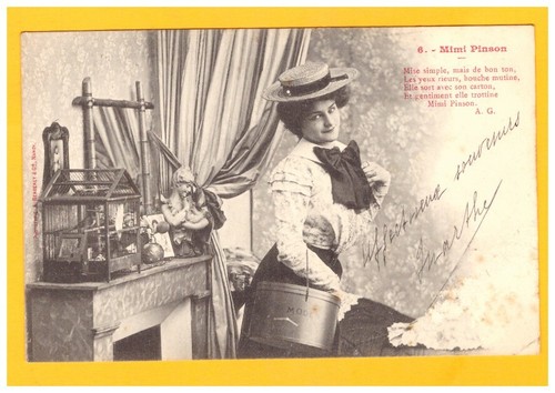 Femme bourgeoise avec carton - femme,