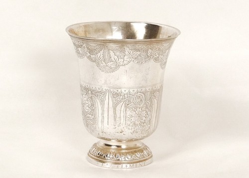 Timbale piedouche argent