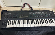 YAMAHA DX7II-D DIGITAL PROGRAMMABLE ALGORITHM SYNTHÉTIZER 61-Key FM 2-Channel