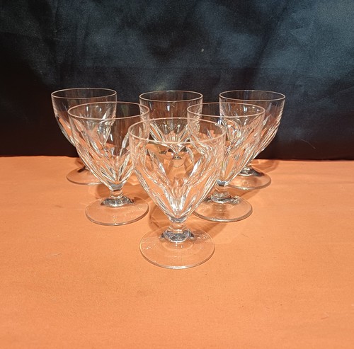 Lot verres digestif à - ,