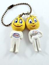 PORTE-CLES - ORIGINAL ESSO 1960s Couple FIGURINES Garages STATION Vintage