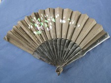 Ancien éventail bois tissu