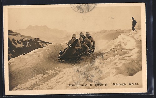 Quatre hommes course de - à,