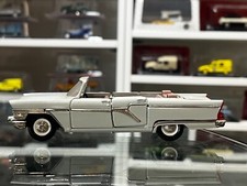 GAZ 13 Chaika Cabriolet