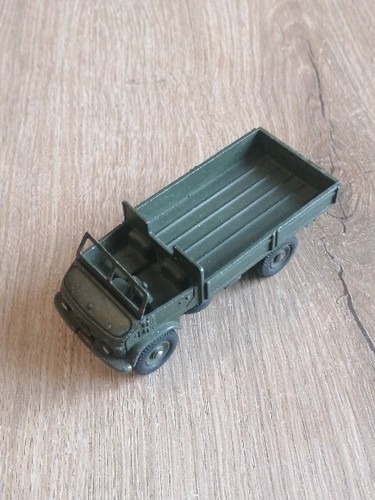 Voiture militaire dinky - voiture, toys
