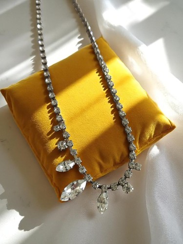 Collier vintage strass années