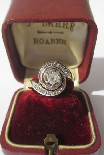 Bague tourbillon ancienne