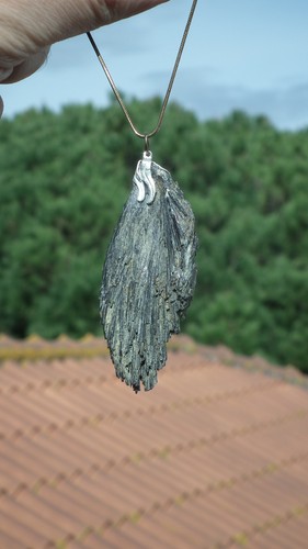 Pendentif kyanite noir - pendentif,
