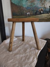 TABOURET  DE TRAITE TRIPODE DANS LE GOUT DE Charlotte PERRIAND