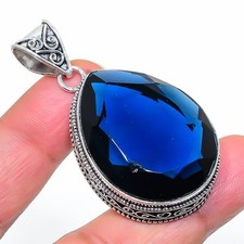 Pendentif pierre précieuse