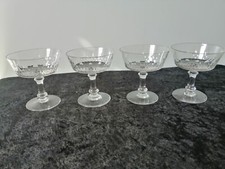 4 coupes à champagne