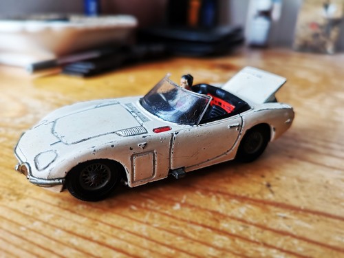 Corgi toys toyota 2000 - toys,