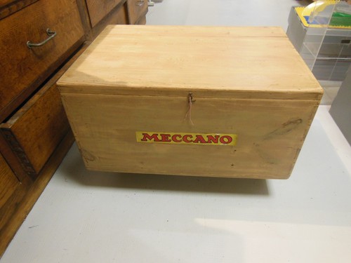 Coffret bois meccano - bois, avec