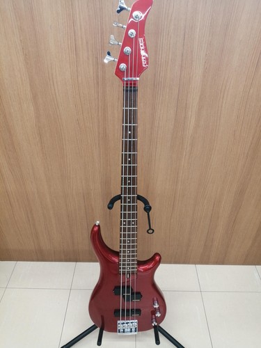 Guitare basse électrique
