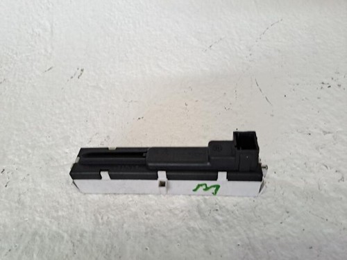 6105e5 plastique peugeot 206 - 6105e5,