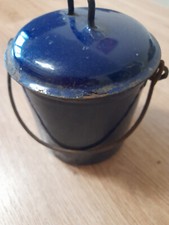Gamelle de cheminot. Tôle émaillée. Couleur bleue.