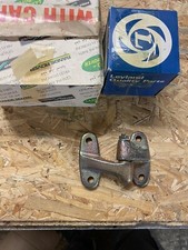 Charnière De Porte Gauche Inférieur Land Rover 88 109 Séries 2   330118   346342