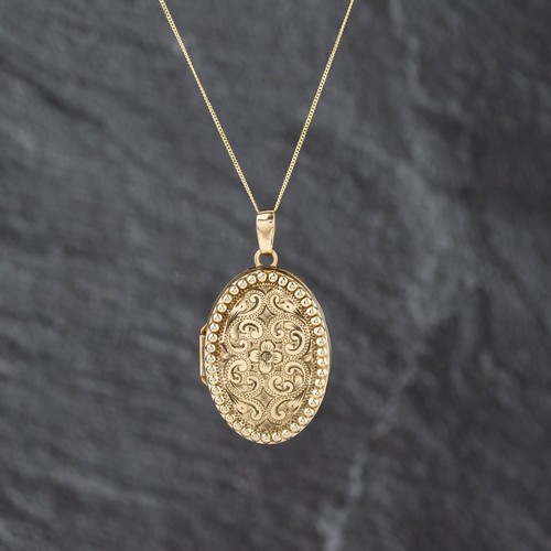 Pendentif médaillon ovale