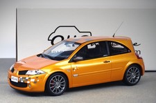 1/18 Ottomobile Renault