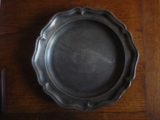 PLAT ROND  EN ETAIN  28cm DE