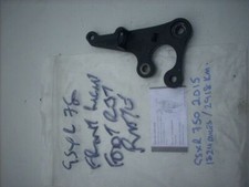 Suzuki GSXR 1000 11-15 L2-5 Platine pour repose pied droit, FOOT REST HANGER rig