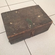 COFFRE ou caisse en BOIS de