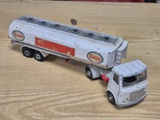 Camion Citerne Esso Dinky Toys (En L'etat)