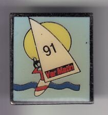 RARE PINS PIN'S .. SPORT NAUTIQUE WINDSURF PLANCHE A VOILE PRESSE VAR MATIN ~DP