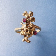 French antique Art Nouveau era 18K gold ivy leaves flower ruby ring