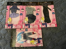 Vêtements pour poupée