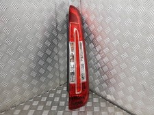 Feu arriere droit - Ford CMax / C-Max de mars 2007 à sept. 2008