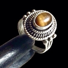 Superbe bague en argent 925 ornée d'un cabochon d’œil De Tigre Taille 49