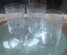 Suite de 4 verres à eau