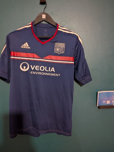 Football shirt olympique - football,